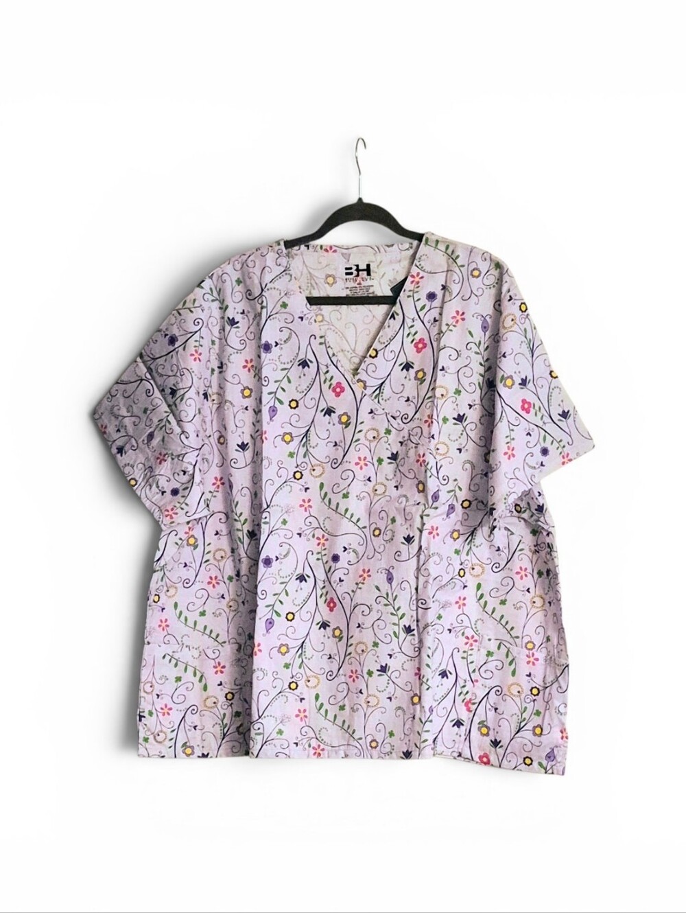 BH Scrub Top in Light Lavender Floral Size 5XL NEW